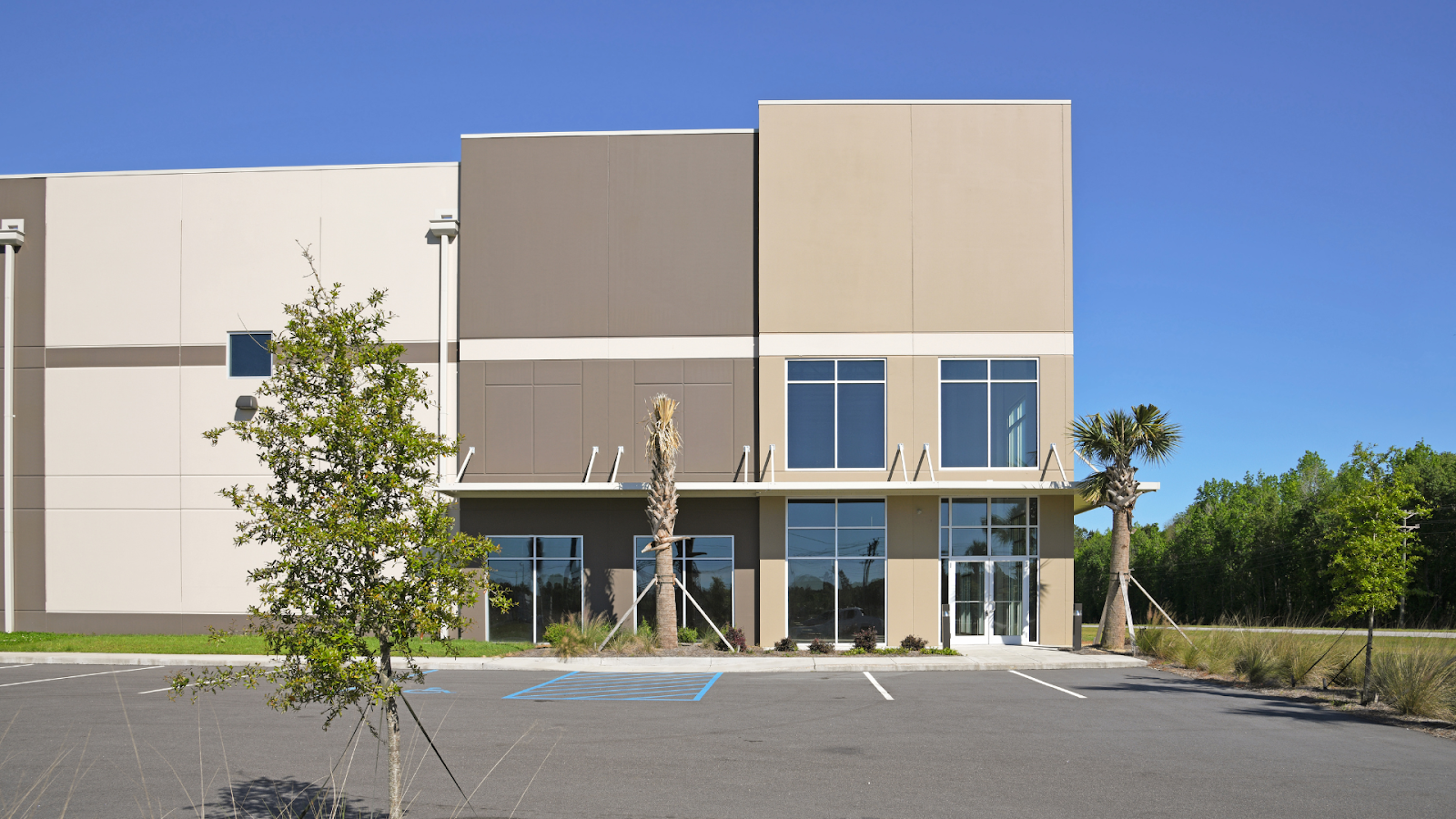 Best Time for Exterior Commercial Painting
